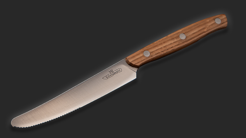 Sandwich knife, blade 3 layer stainless steel, core steel 9Cr18MoV, hardness 60-61 HRC, handle oiled oak, handle complete glued on the blade, rivets stainless steel.